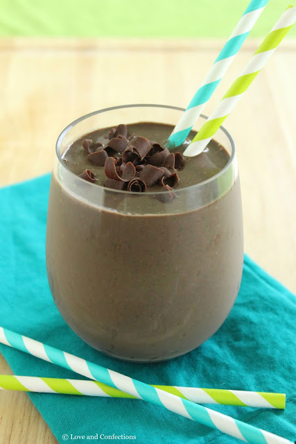 Dark Chocolate Green Smoothie from LoveandConfections.com #LnCSmoothieSaturdays