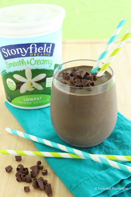 Dark Chocolate Green Smoothie from LoveandConfections.com #LnCSmoothieSaturdays