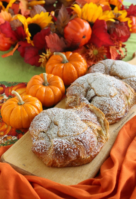 Pumpkin Almond Croissants from LoveandConfections.com #PumpkinWeek