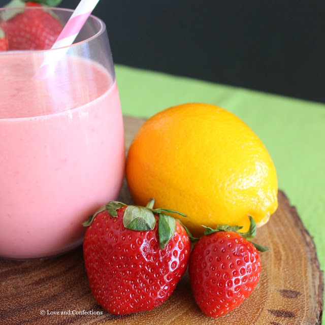 Frozen Strawberry Lemonade from LoveandConfections.com #SundaySupper #FLStrawberry