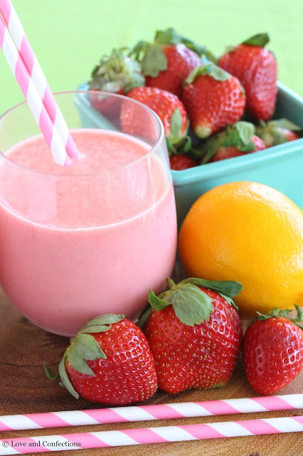 Frozen Strawberry Lemonade from LoveandConfections.com #SundaySupper #FLStrawberry