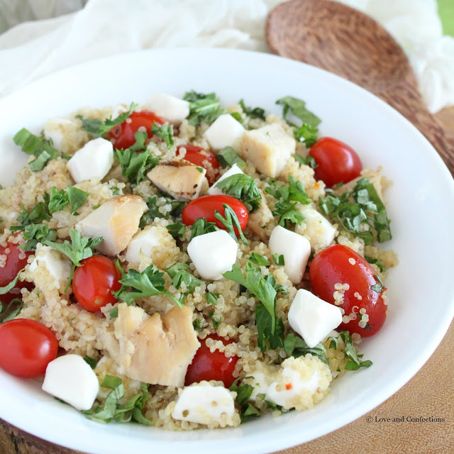 [Ad] Italian Quinoa Chicken Salad from LoveandConfections.com #SimpleSatisfyingSalads #EverydayEffortless