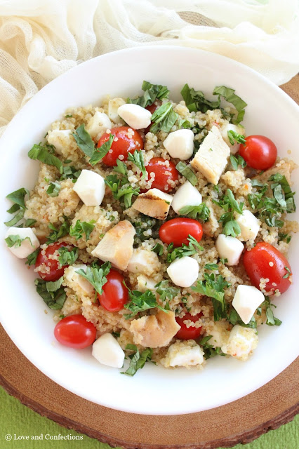 [Ad] Italian Quinoa Chicken Salad from LoveandConfections.com #SimpleSatisfyingSalads #EverydayEffortless