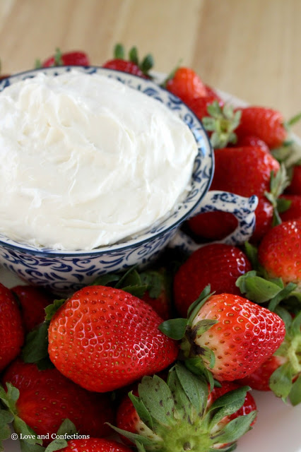 Truwhip Cheesecake Dip from LoveandConfections.com