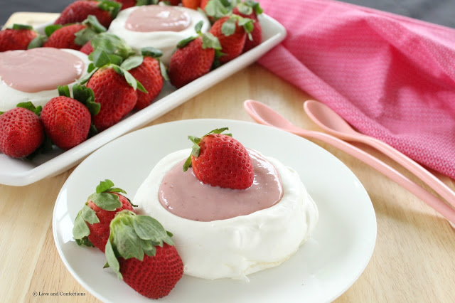 Pavlova with Strawberry Curd from LoveandConfections.com #SundaySupper