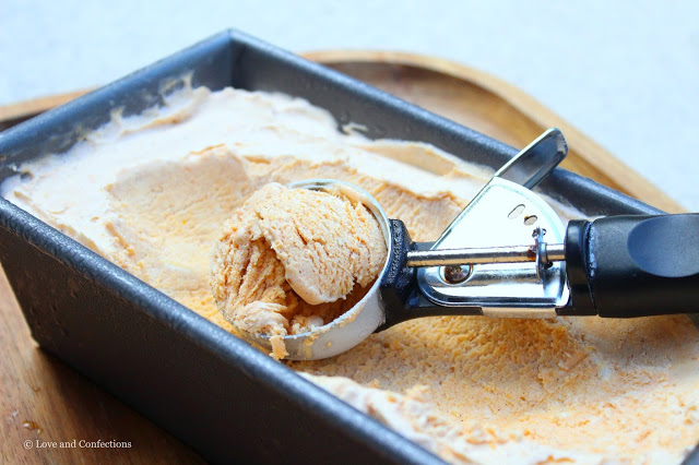 No-Churn Pumpkin Spice Ice Cream from LoveandConfections.com #PumpkinWeek