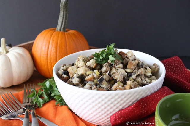 Italian Stuffing from LoveandConfections.com #Beefsgiving