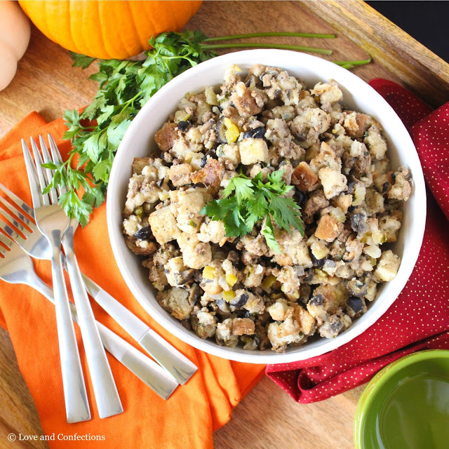 Italian Stuffing from LoveandConfections.com #Beefsgiving