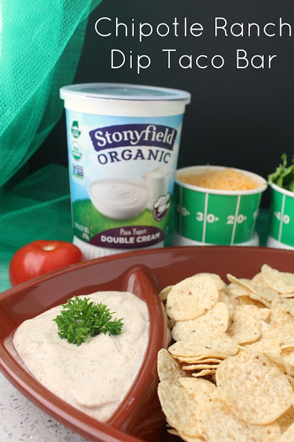 Chipotle Ranch Dip Taco Bar #StonyfieldBlogger from LoveandConfections.com