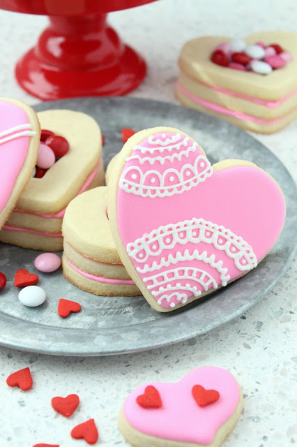 Heart Shaped Cookie Boxes from LoveandConfections.com