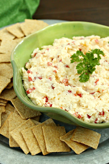 White Cheddar Pimento Cheese Spread from LoveandConfections.com #BrunchWeek #sponsored