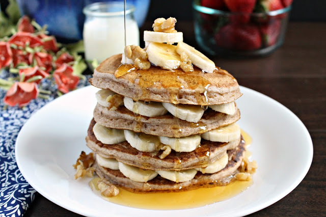 Banana Nut Bread Buttermilk Pancakes from LoveandConfections.com #BrunchWeek #sponsored