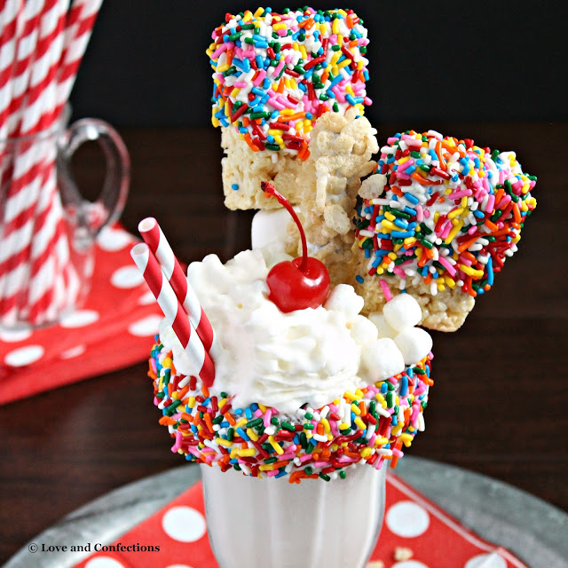 Rainbow Rice Krispies Treat Milkshake from LoveandConfections.com #FWCon #makeitwithMILK