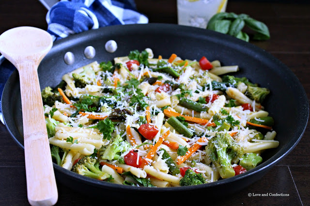 Easy Springtime Vegetable Pasta Primavera from LoveandConfections.com #ForWhatMattersMost