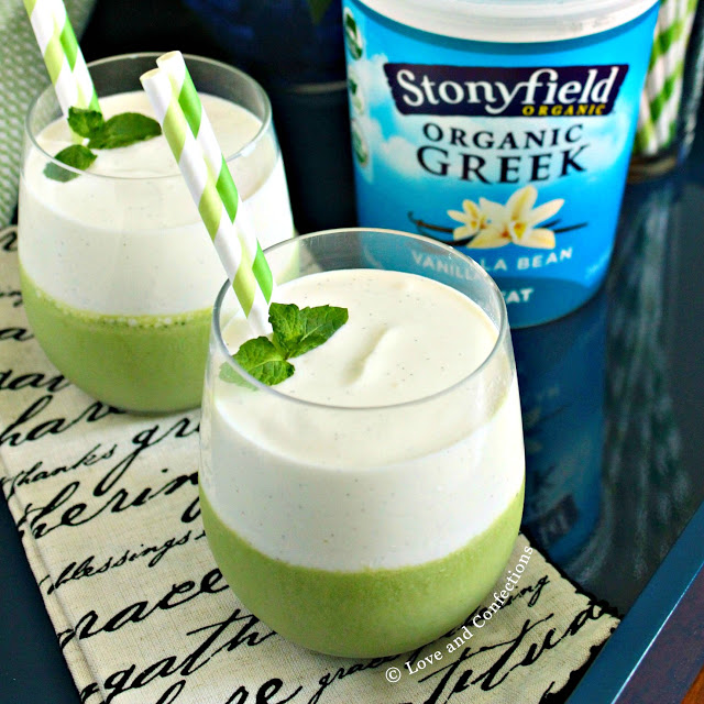 Vanilla Bean and Mint Layered Smoothie from LoveandConfections.com #StonyfieldBlogger