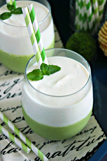Vanilla Bean and Mint Layered Smoothie from LoveandConfections.com #StonyfieldBlogger