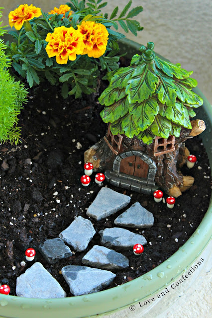 Easy Toddler Fairy Garden from LoveandConfections.com #SnackSnapShare #SnackStories