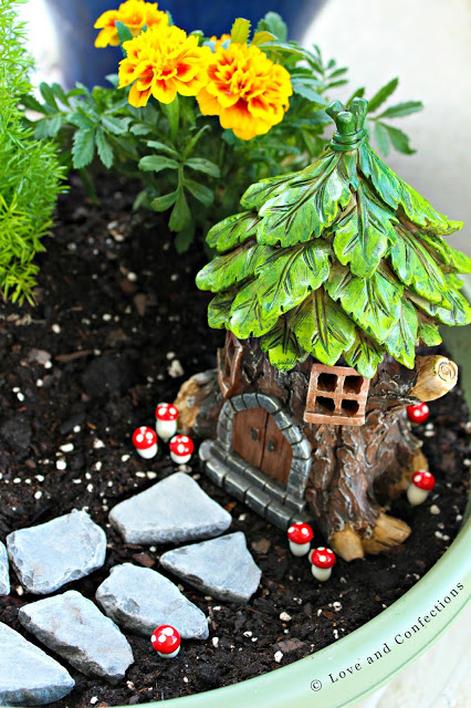 Easy Toddler Fairy Garden from LoveandConfections.com #SnackSnapShare #SnackStories