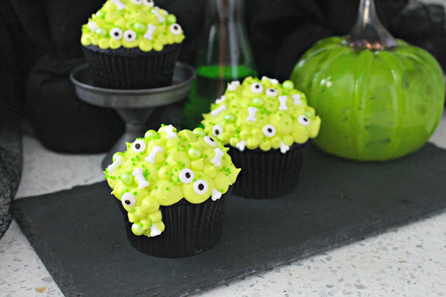 Black Velvet Cauldron Cupcakes from LoveandConfections.com