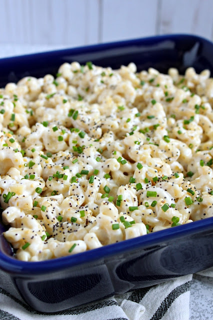 Everything Bagel Macaroni and Cheese from LoveandConfections.com #BrunchWeek