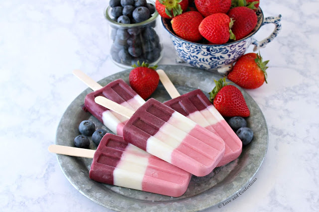 Berry Red, White, and Blue Smoothie Pops from LoveandConfections.com #sponsored by @floridamilk