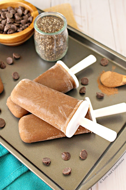 Chocolate Chia and Greens Pudding Pops from LoveandConfections.com #sponsored by @barleans #popsicleparty #barleans @zoku