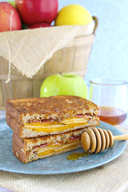 Harvest Apple Grilled Cheese Sandwich from LoveandConfections.com #AppleWeek #sponsored