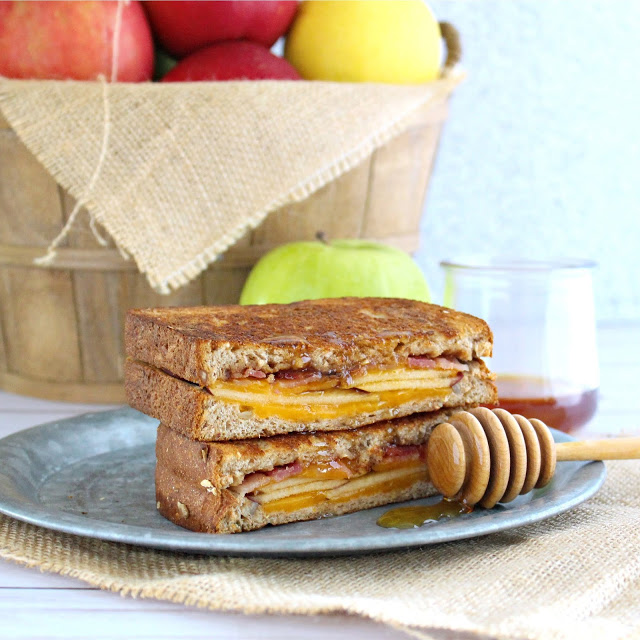 Harvest Apple Grilled Cheese Sandwich from LoveandConfections.com #AppleWeek #sponsored
