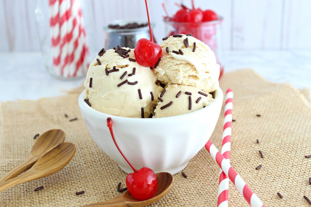 Best Root Beer Float Ice Cream from LoveandConfections.com #sponsored