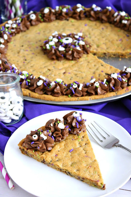 Halloween Sprinkle Cookie Cake from LoveandConfections.com #HalloweenTreatsWeek #ad